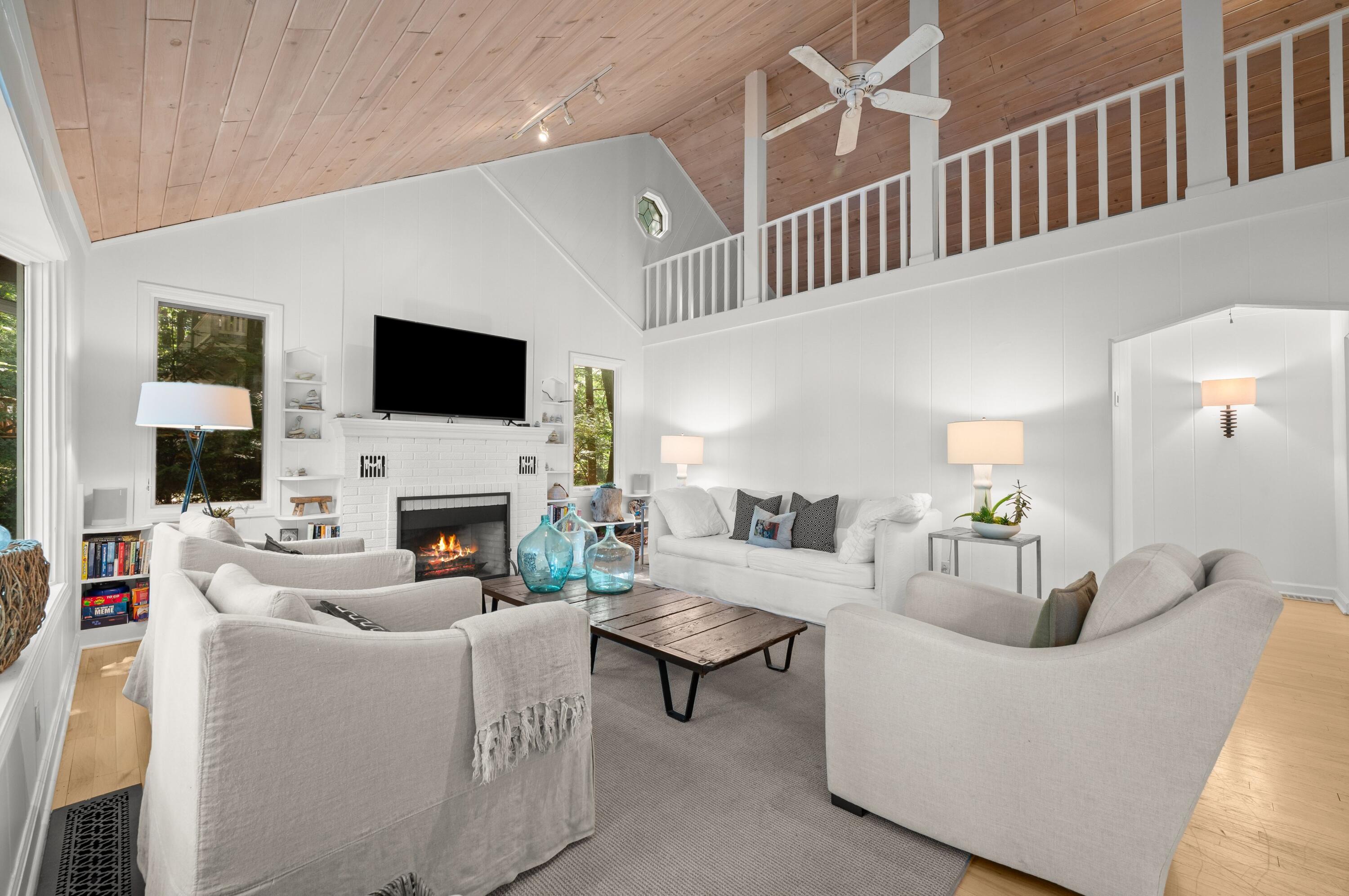 3524 Manitou Trail