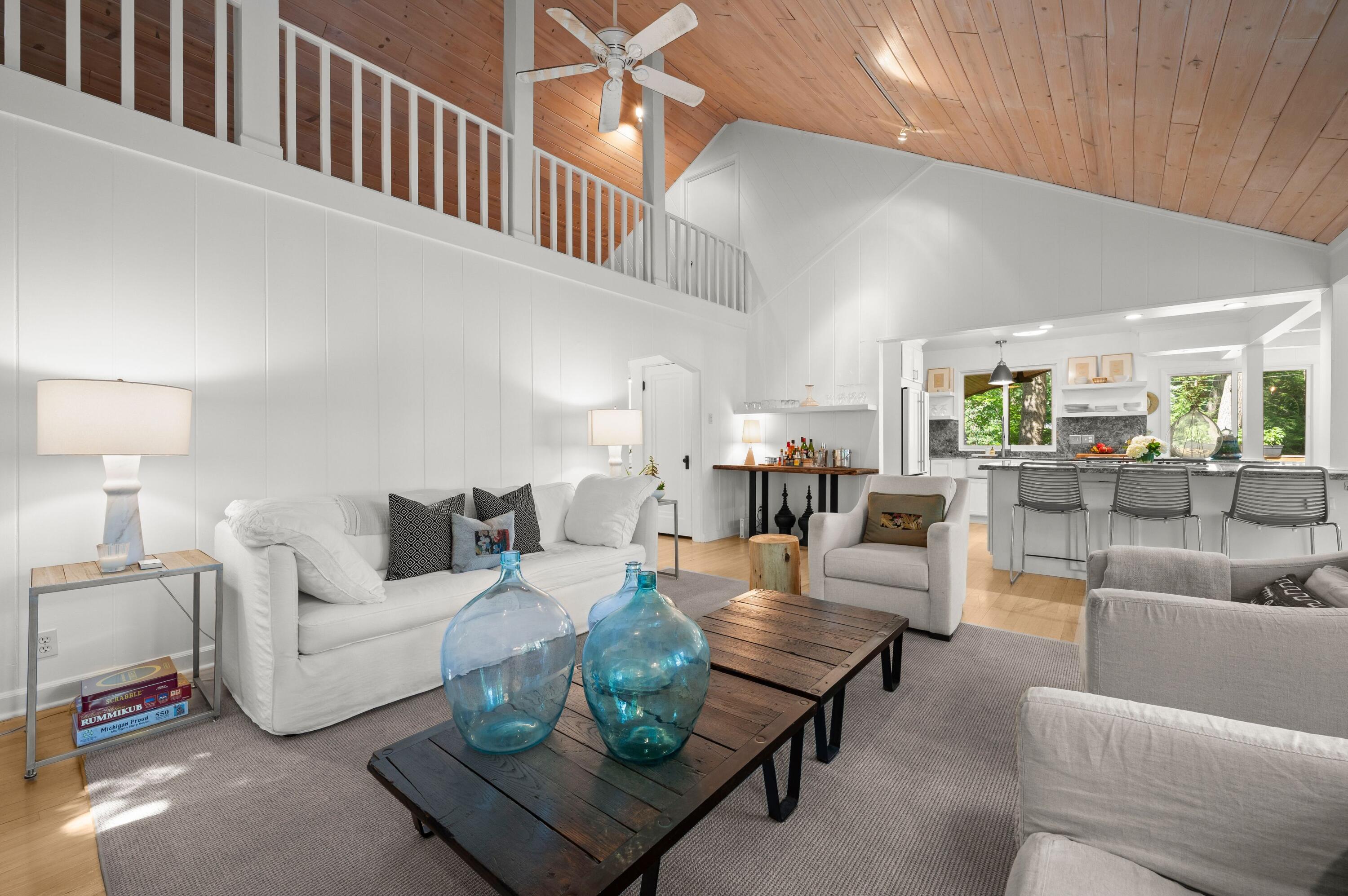 3524 Manitou Trail