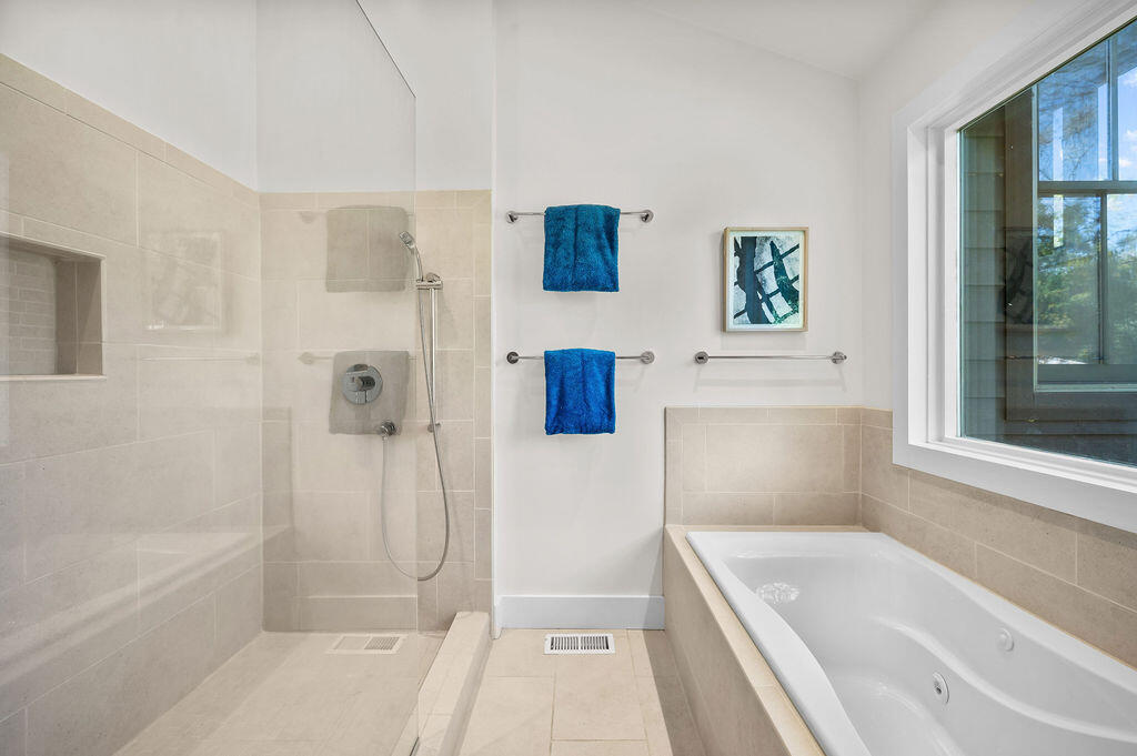 2408 E 800 N