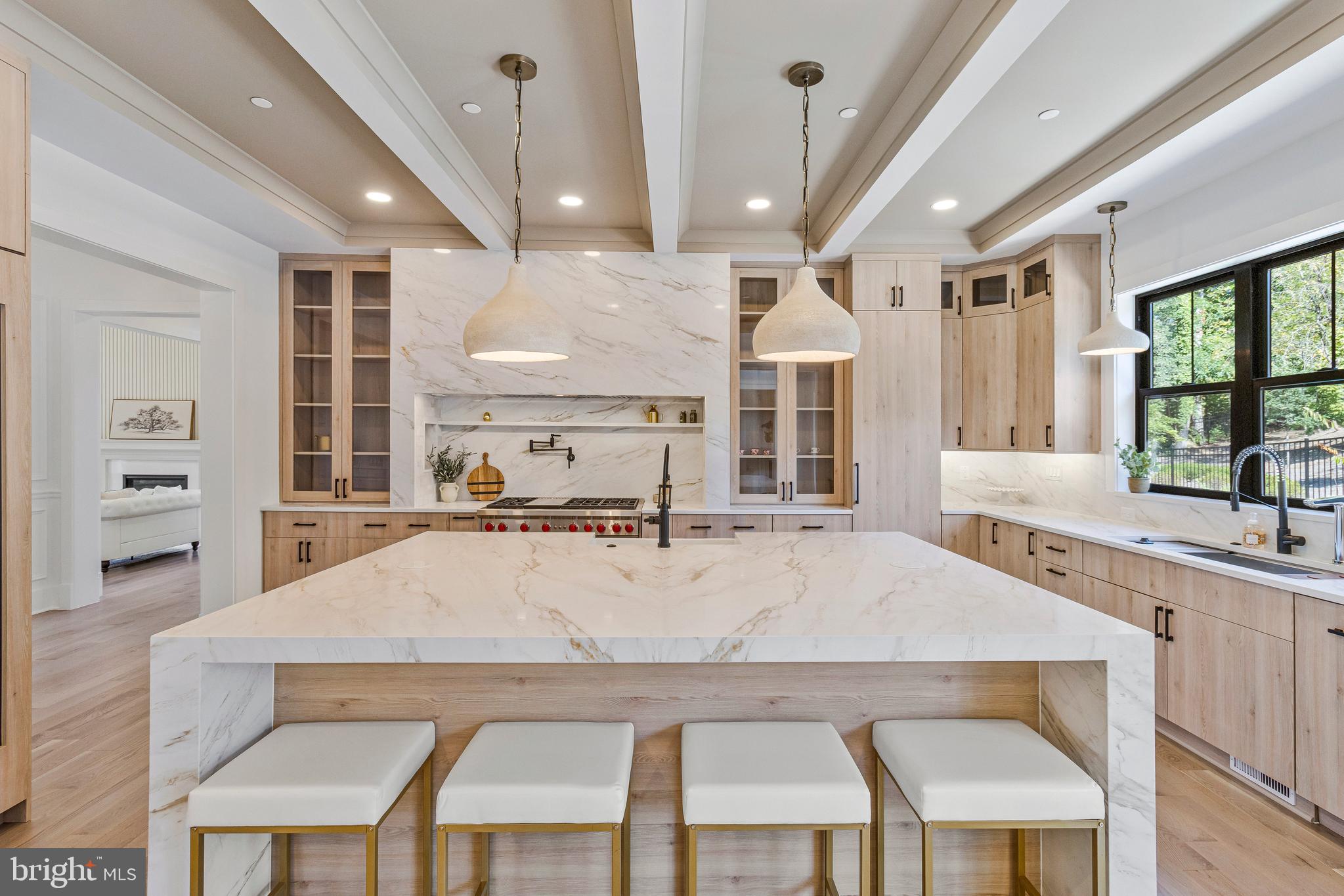 6611 LYBROOK COURT