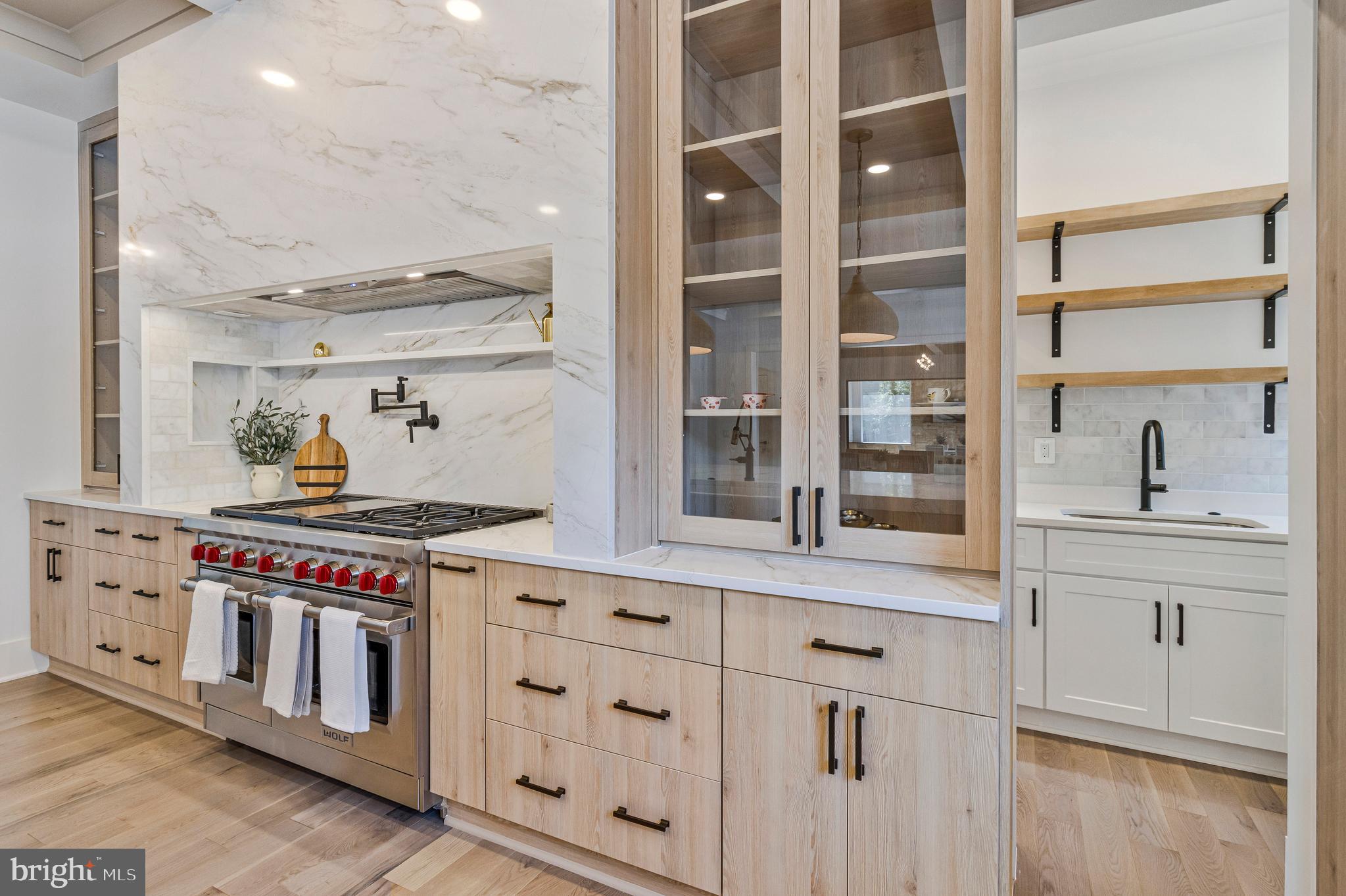 6611 LYBROOK COURT