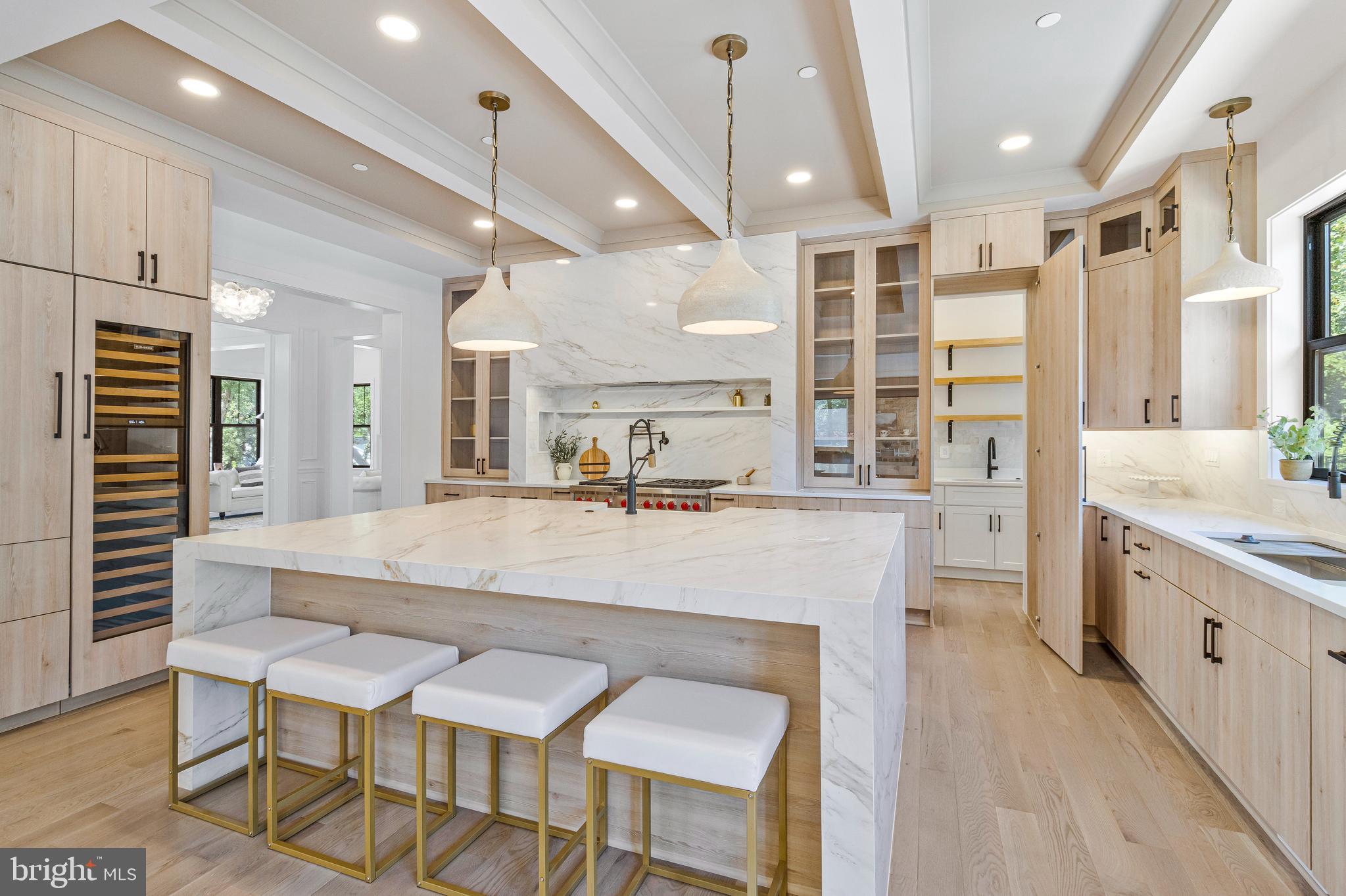 6611 LYBROOK COURT