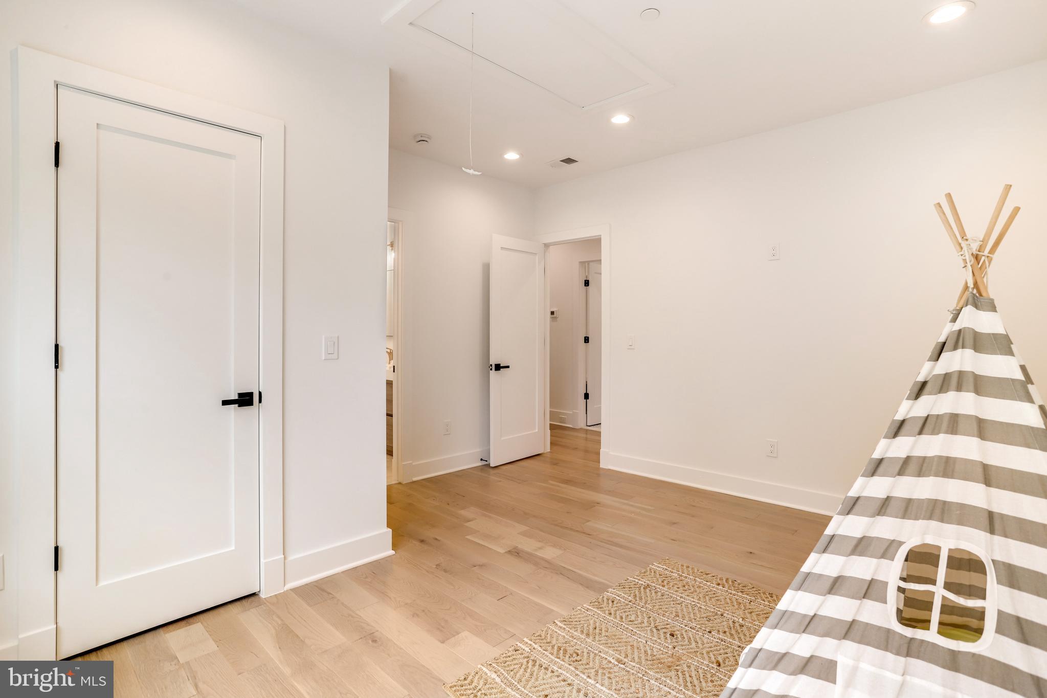 4517 CLERMONT PLACE