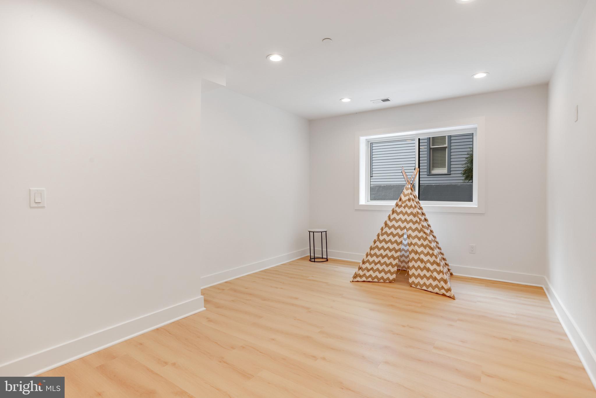 4517 CLERMONT PLACE