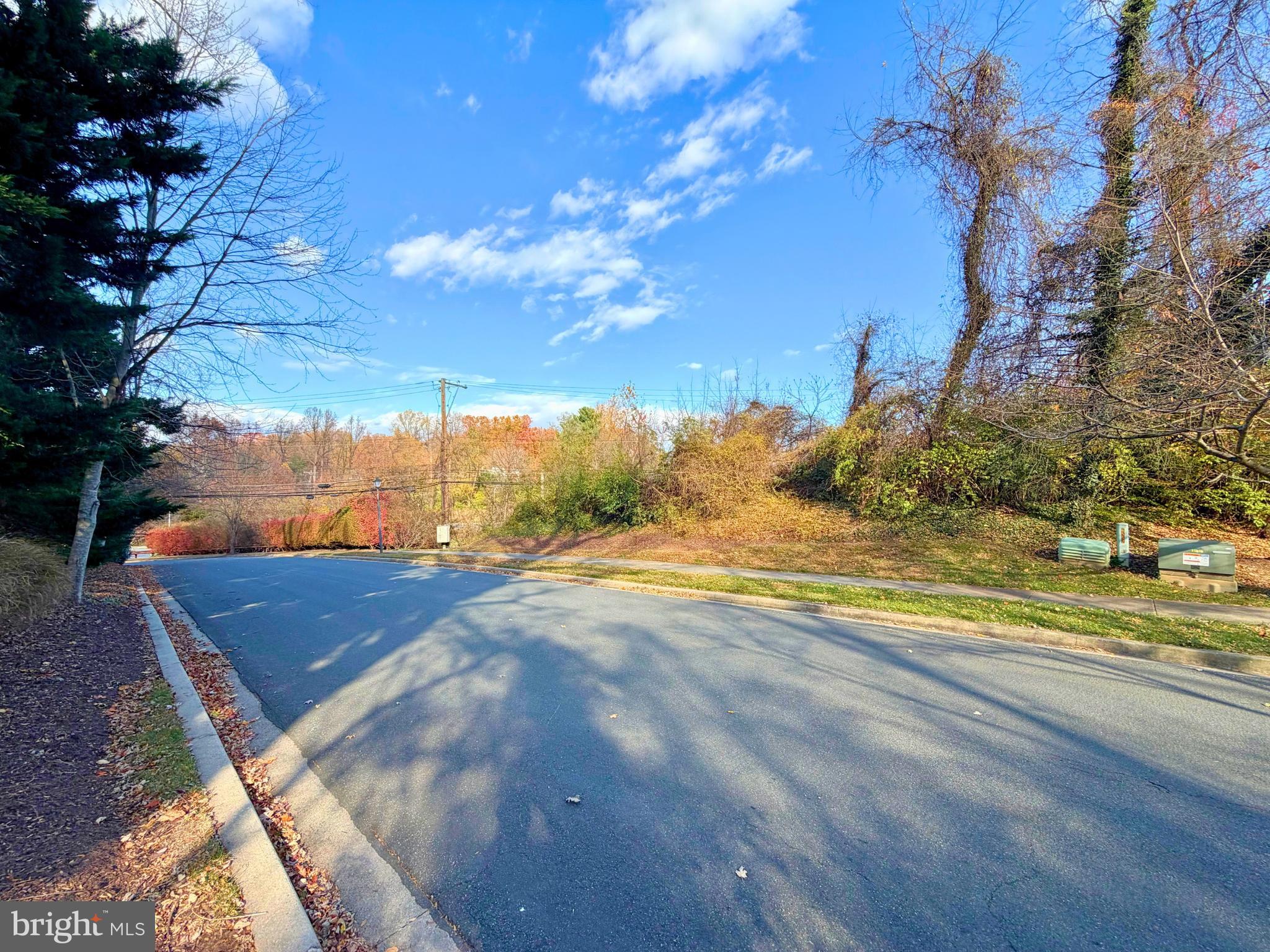 6570 FALLWIND LANE