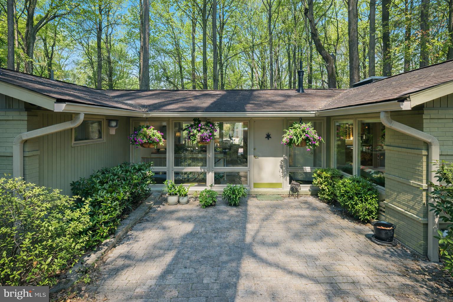 9508 MICHAELS COURT