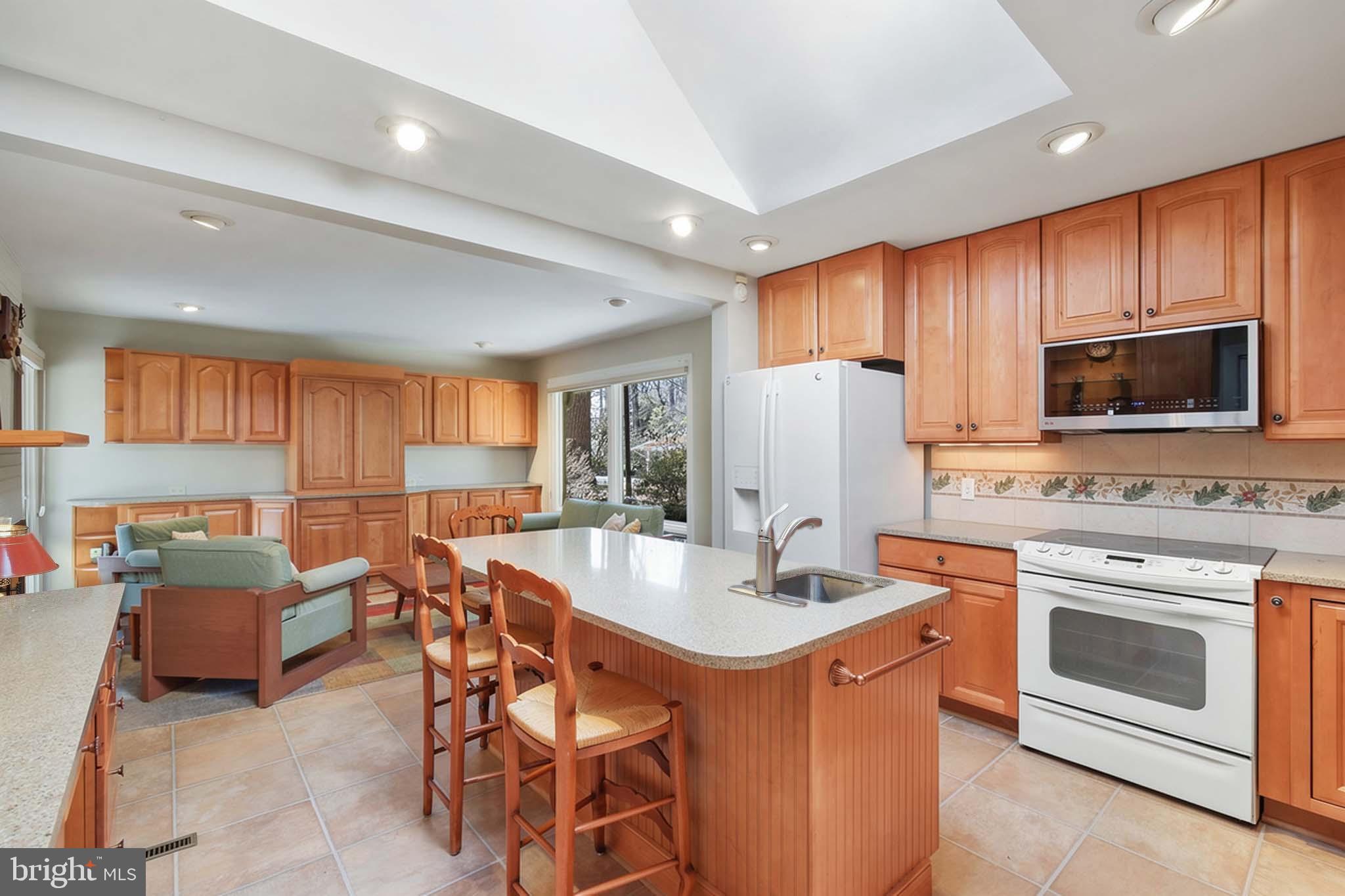 9508 MICHAELS COURT