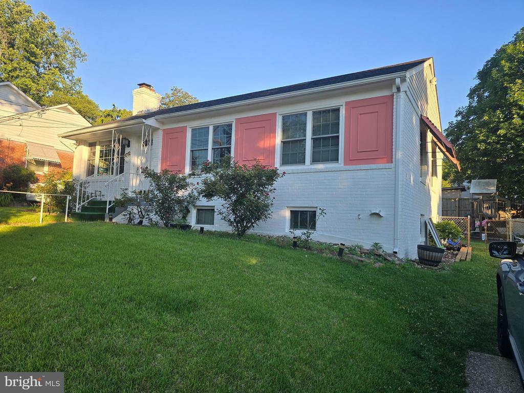 6012 MELVERN DRIVE