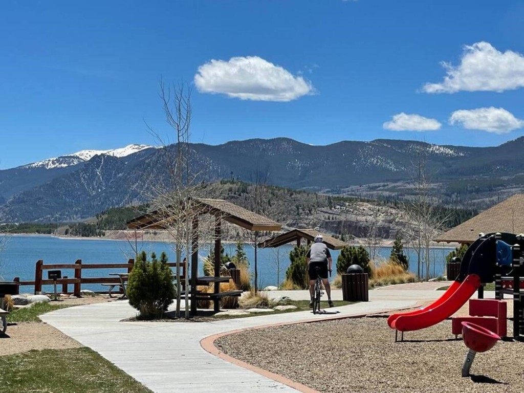 370 E La Bonte STREET C