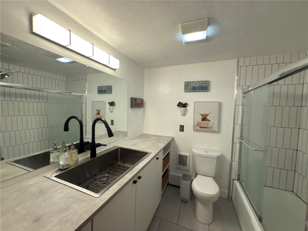 370 E La Bonte STREET C