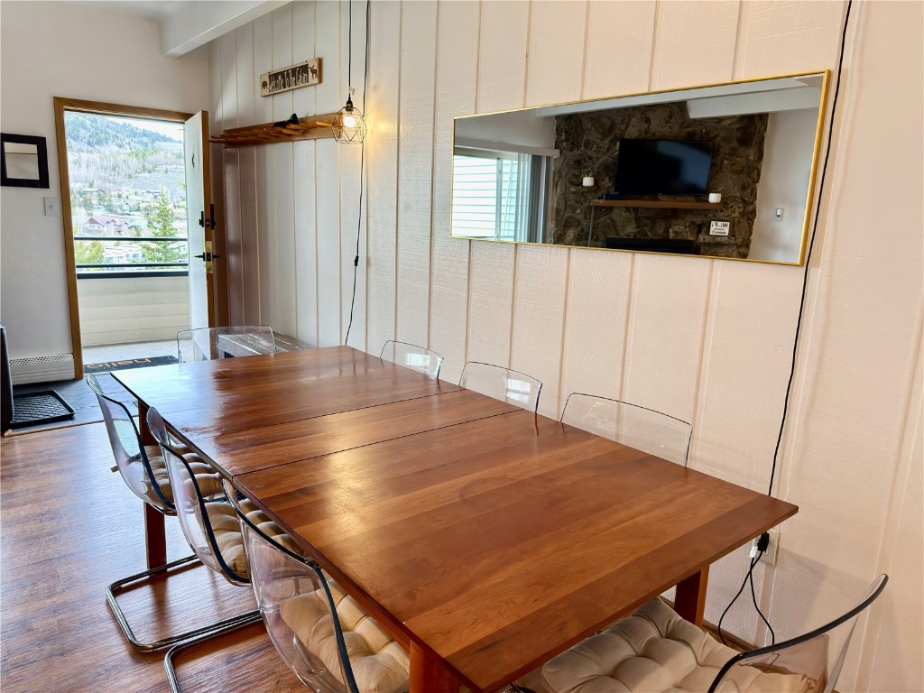 370 E La Bonte STREET C