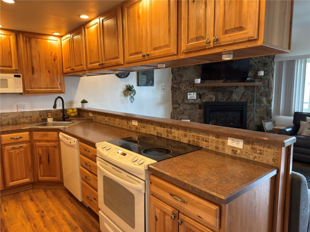 370 E La Bonte STREET C