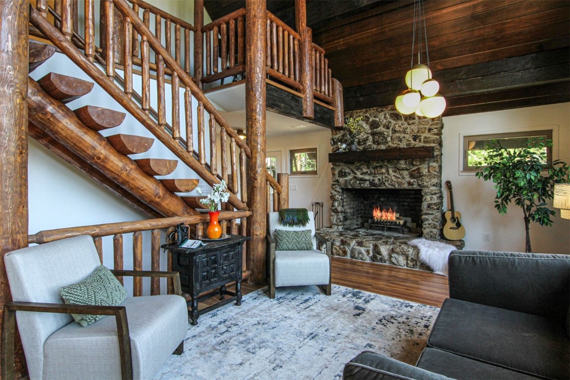 135 Nugget LANE