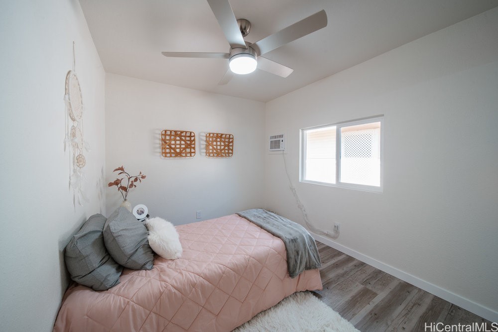 87-135 Liliana Street