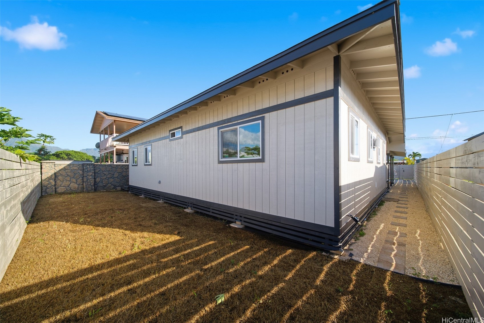 87-134 Makona Street