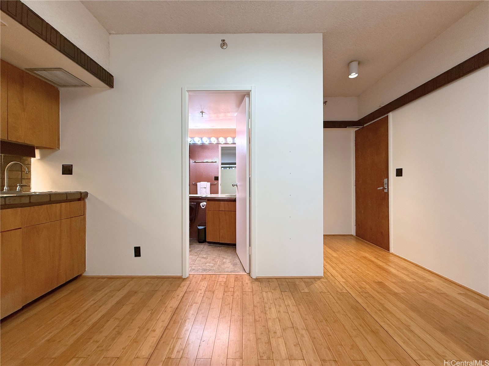 1188 Bishop Street 1301