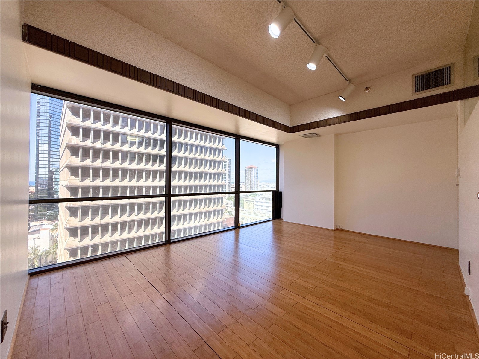 1188 Bishop Street 1301