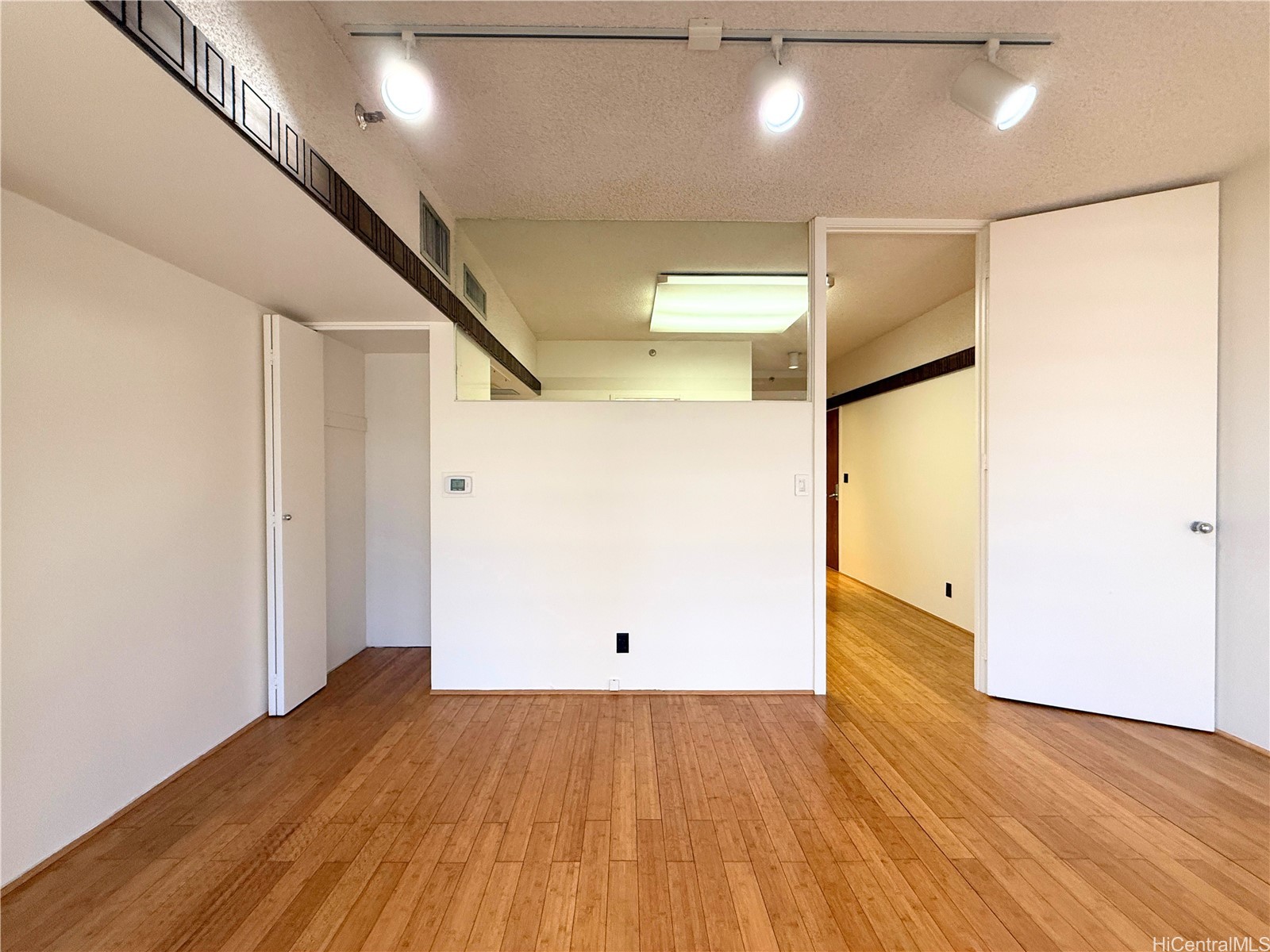 1188 Bishop Street 1301