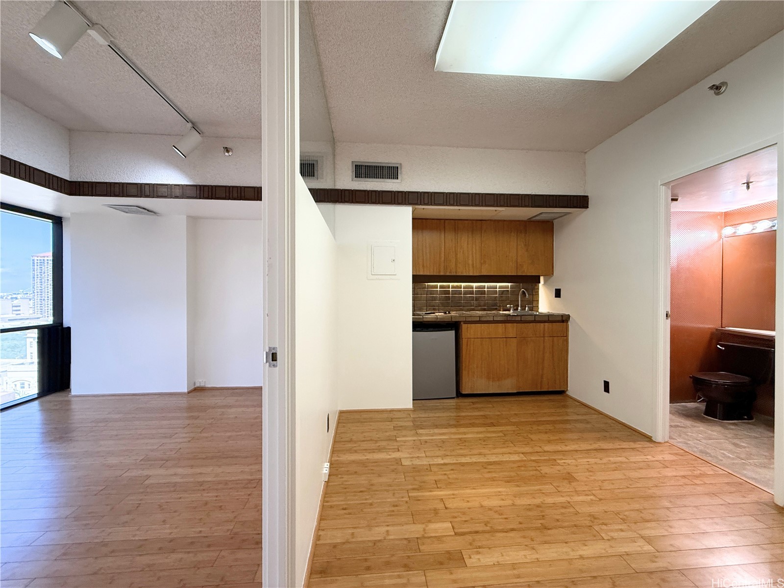 1188 Bishop Street 1301