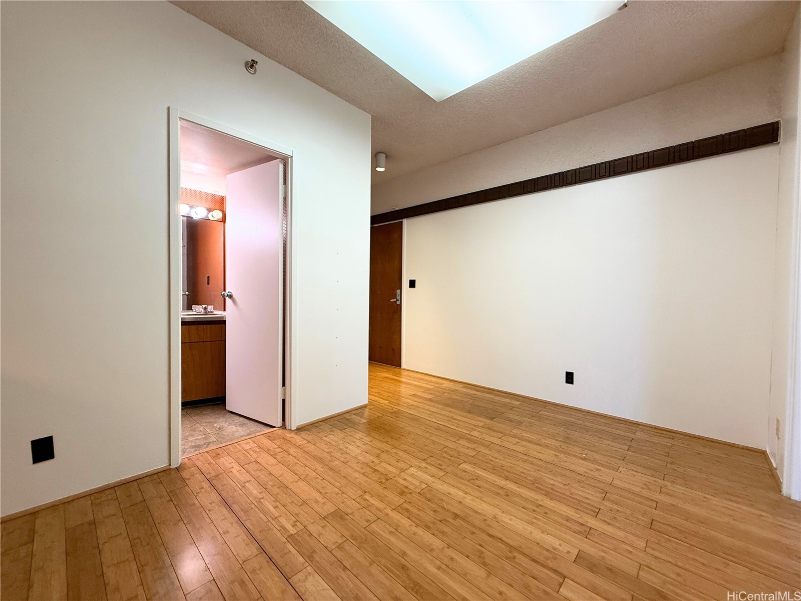 1188 Bishop Street 1301