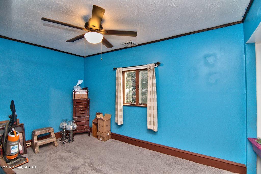 8 W Kirmar Avenue