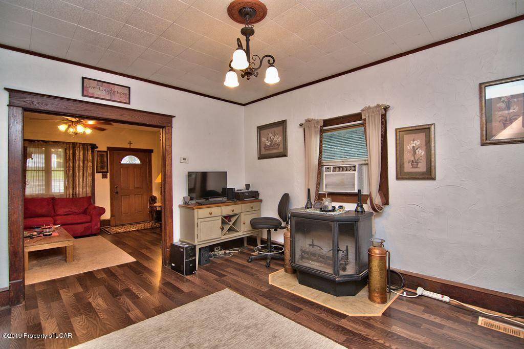 8 W Kirmar Avenue