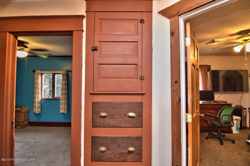 8 W Kirmar Avenue