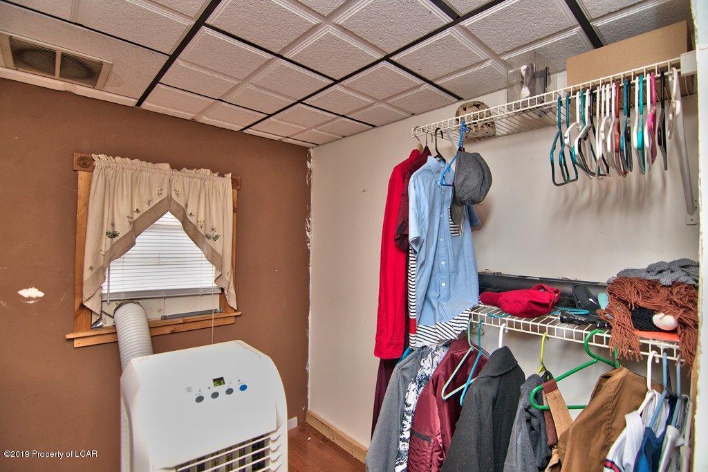 8 W Kirmar Avenue