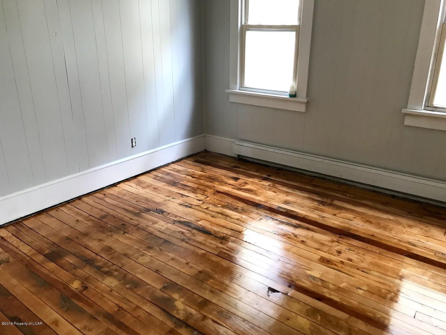 48 Warner Street plain, Wilkes-Barre Unit: plain