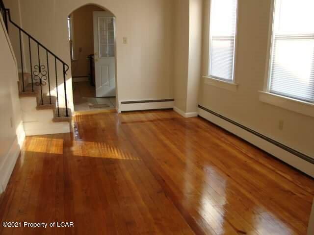 27-29 W Washington Street