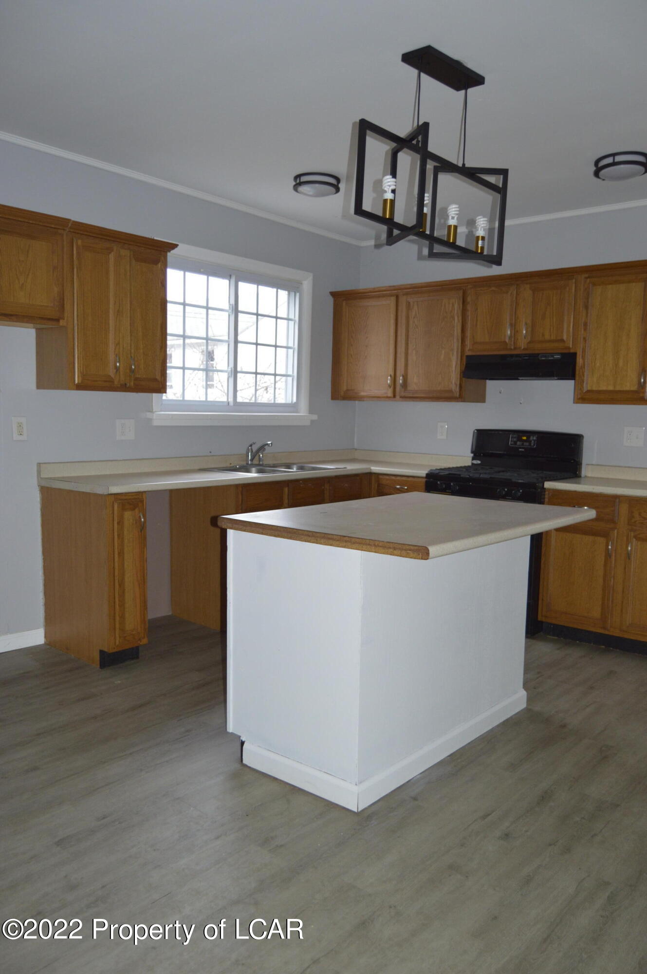 170 W Green Street