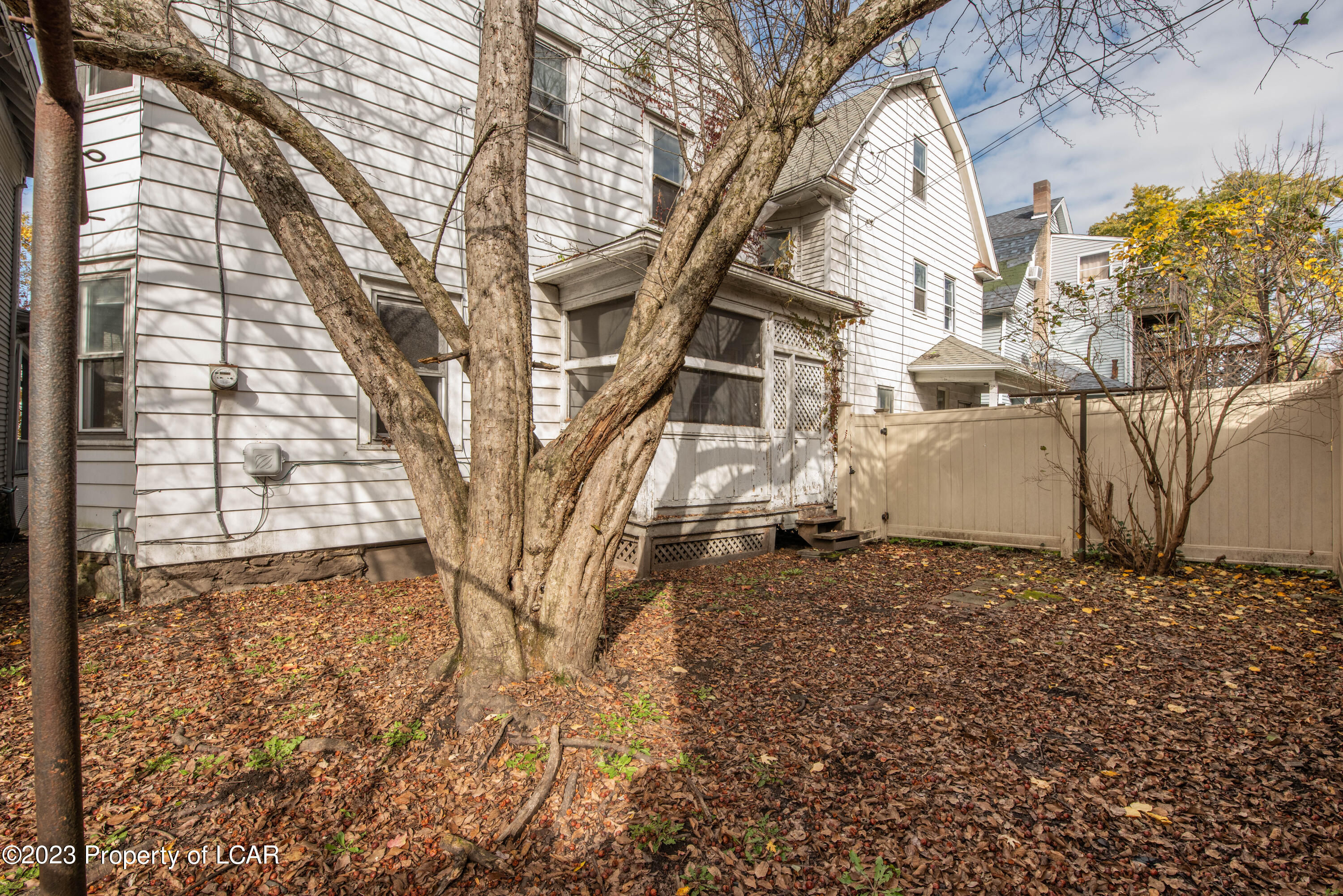 940 Monroe Avenue