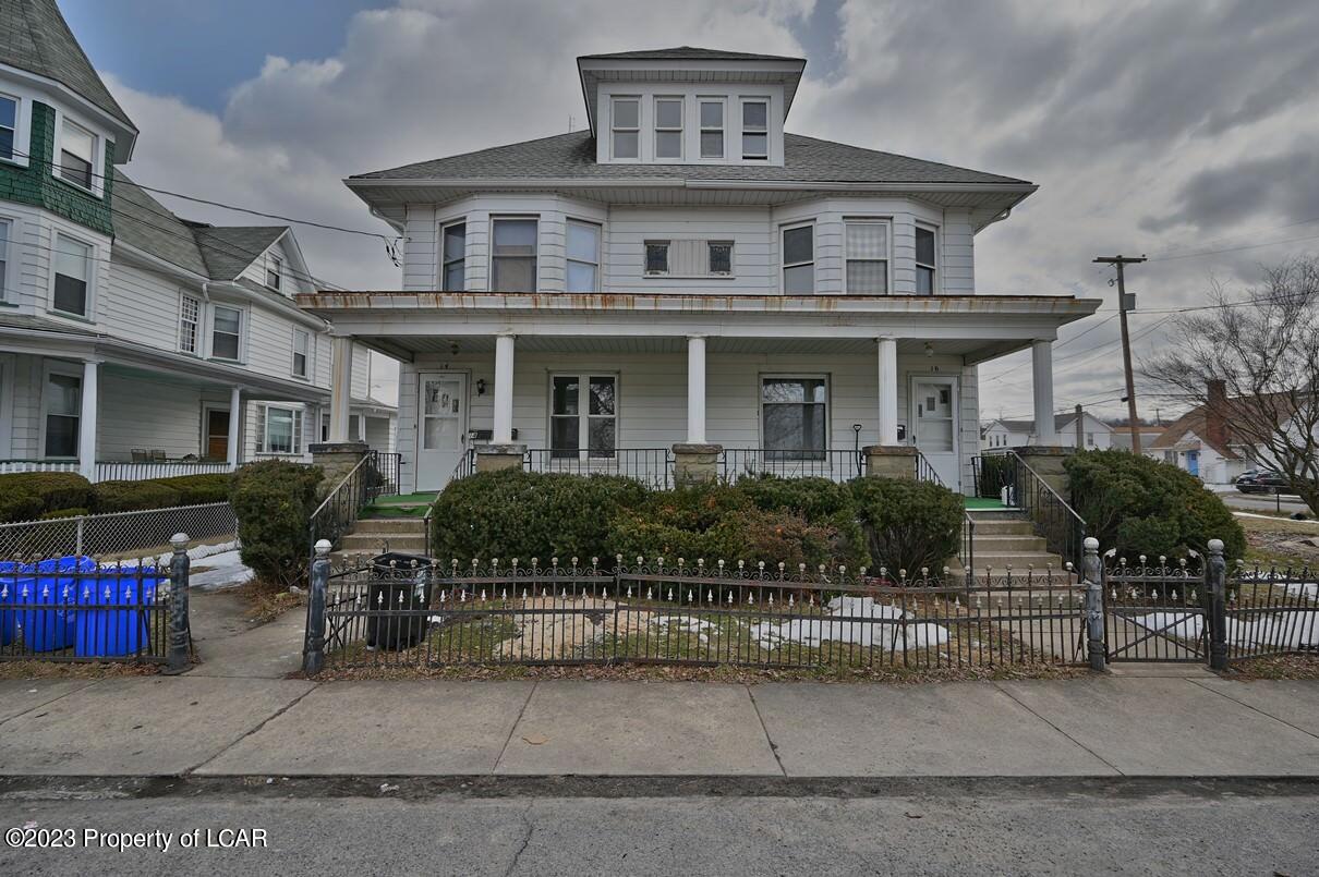 14 Front St