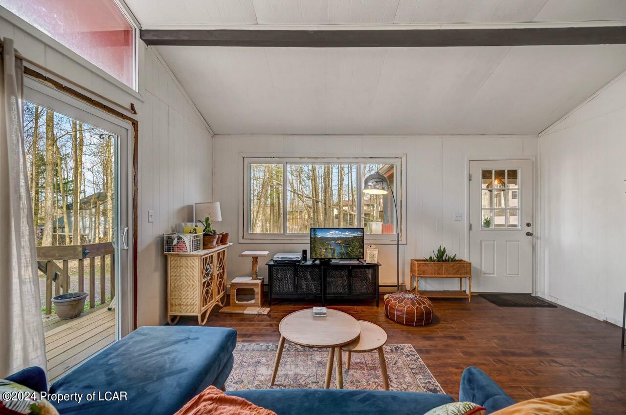 165 Greenview Ct