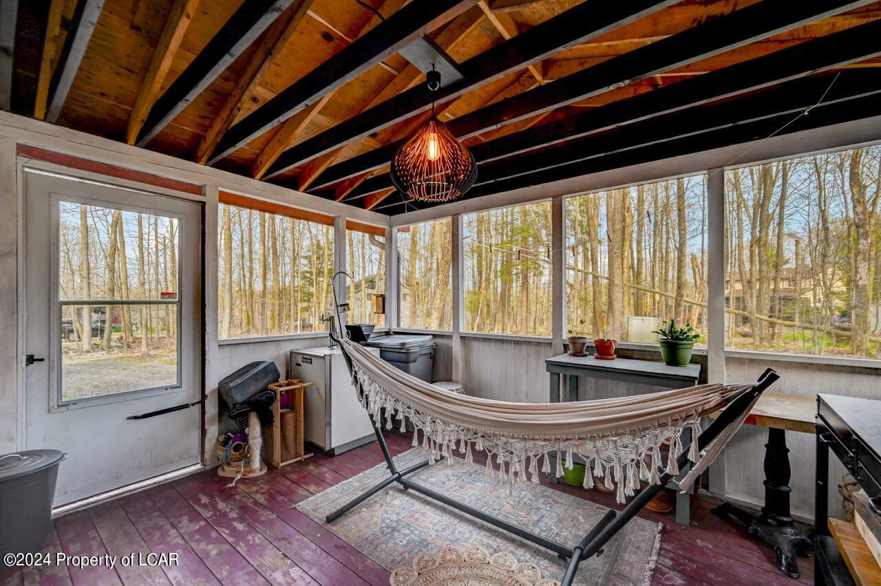 165 Greenview Ct