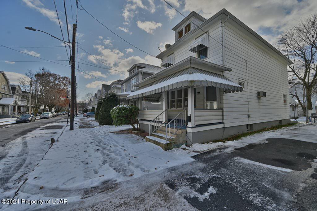 44 Oak Street, Wilkes-Barre