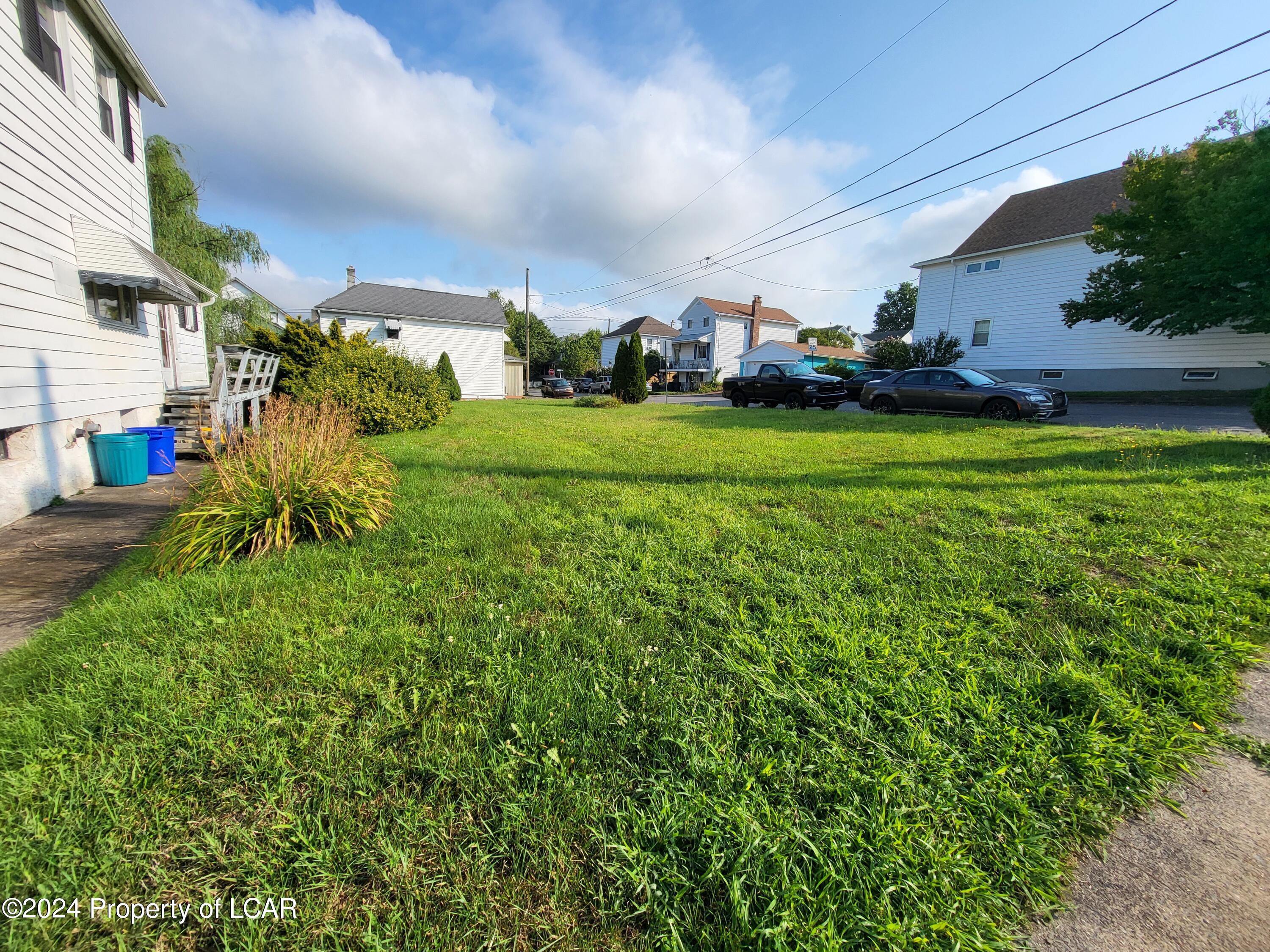 200 W Ridge Street
