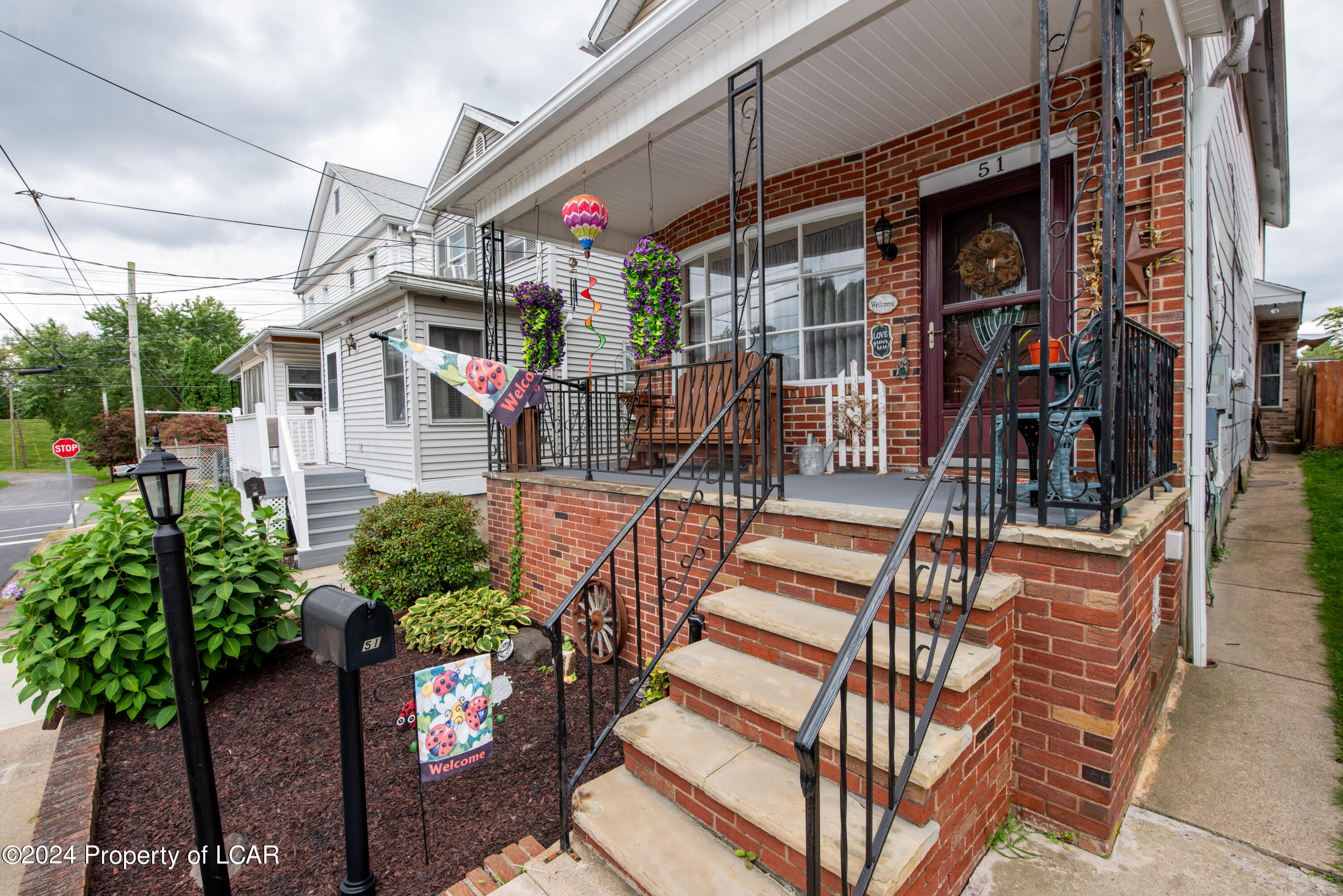 51 Ferry St