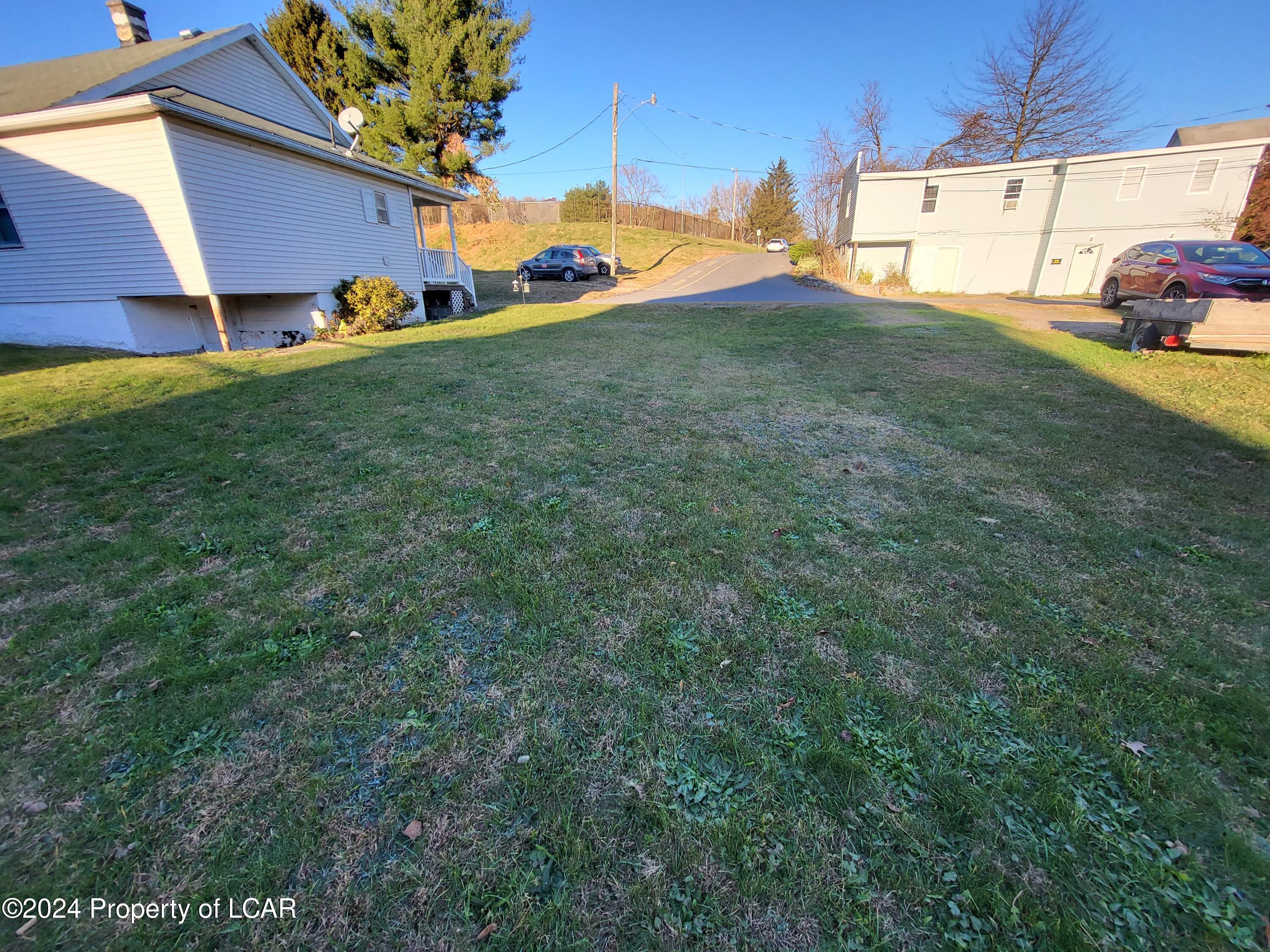 301 W Shawnee Rear Avenue