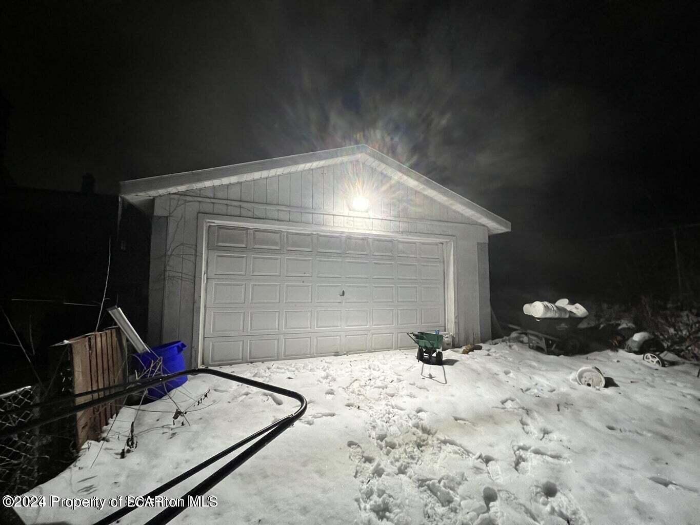 1233 Diamond Ave. (GARAGE)