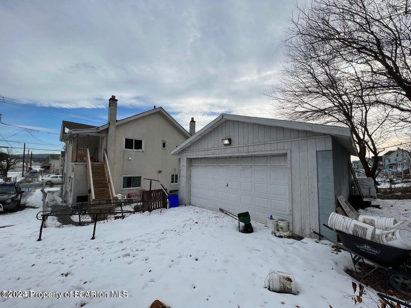 1233 Diamond Ave. (GARAGE)