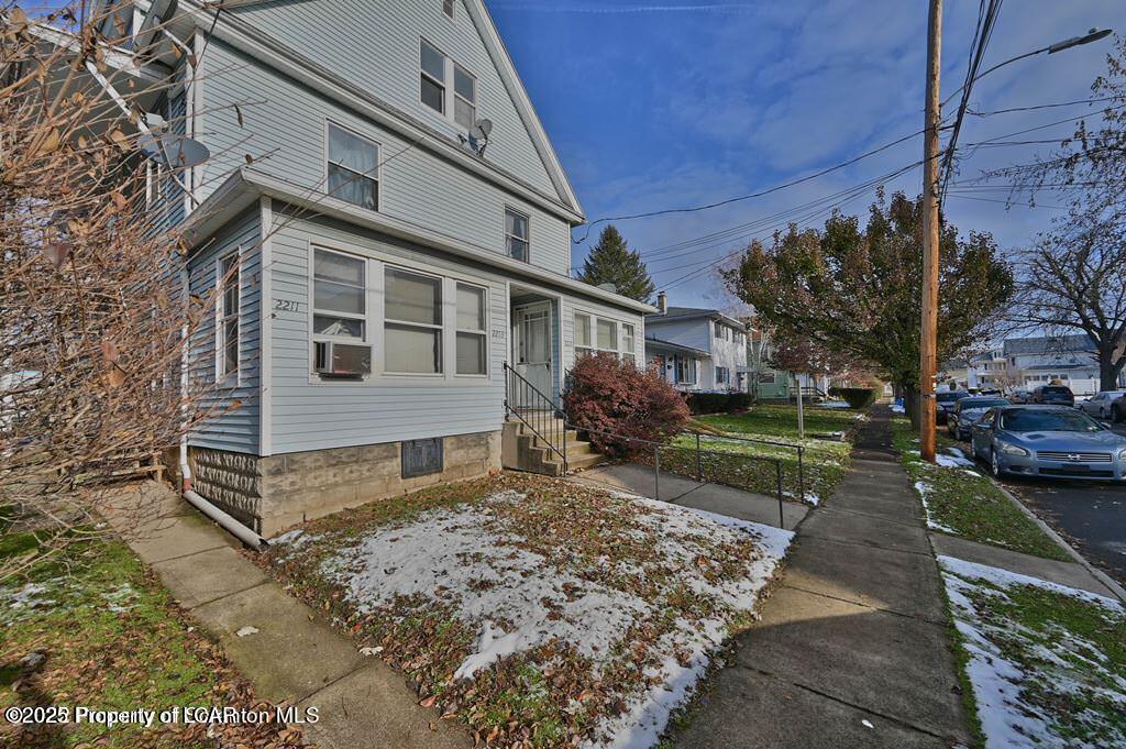 2211 Brown Avenue
