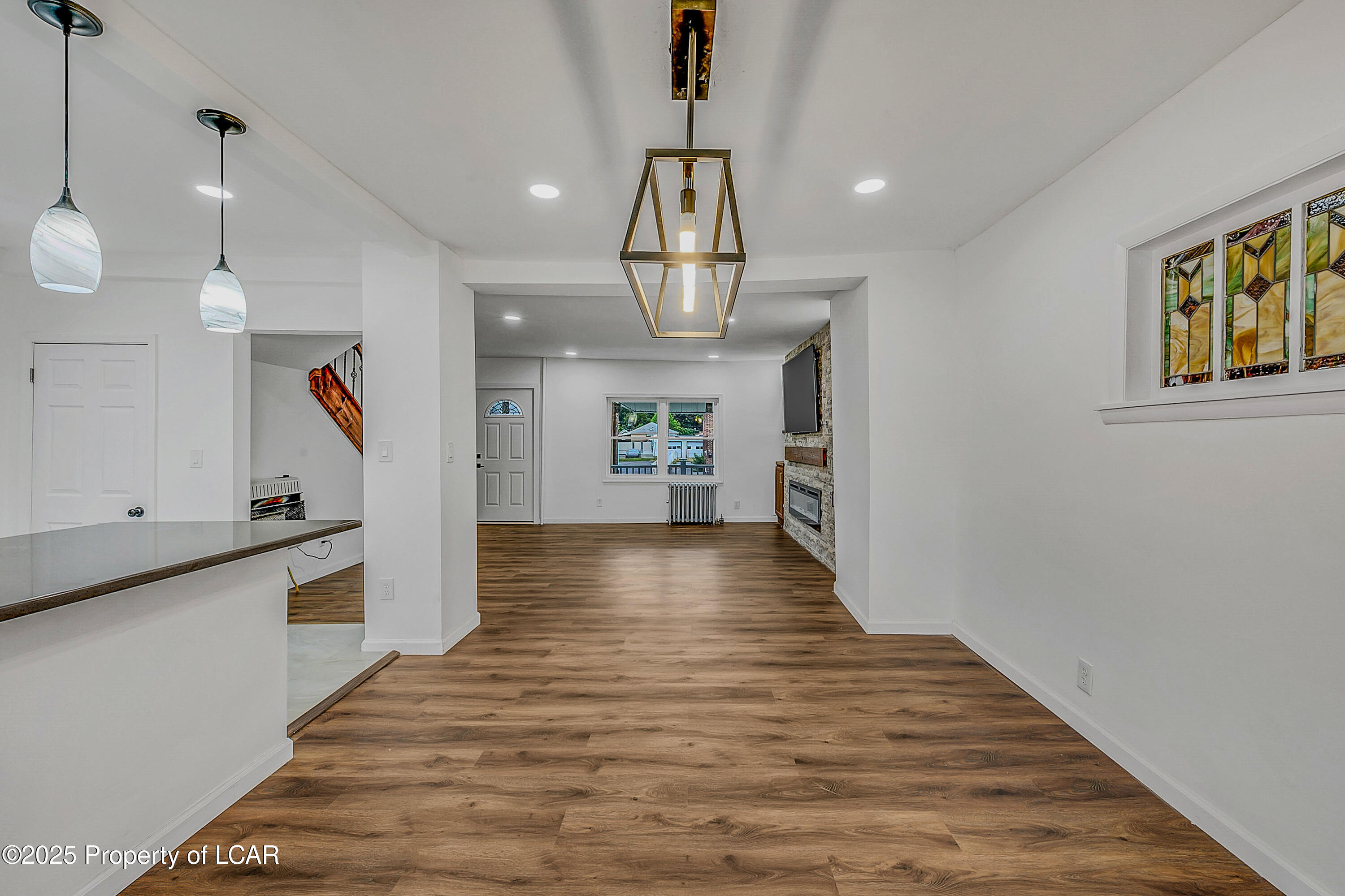 206 Old River Road