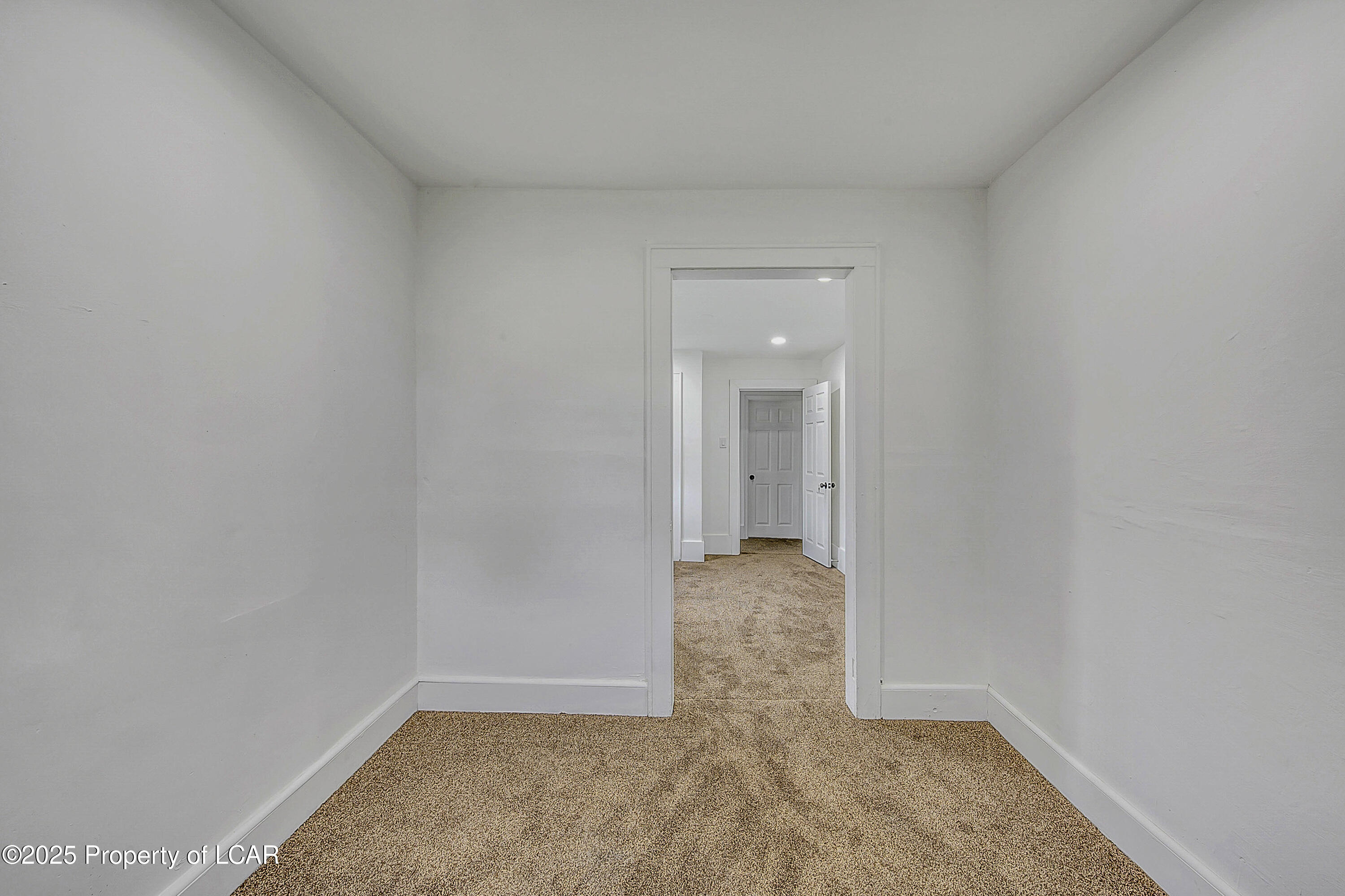 206 Old River Road