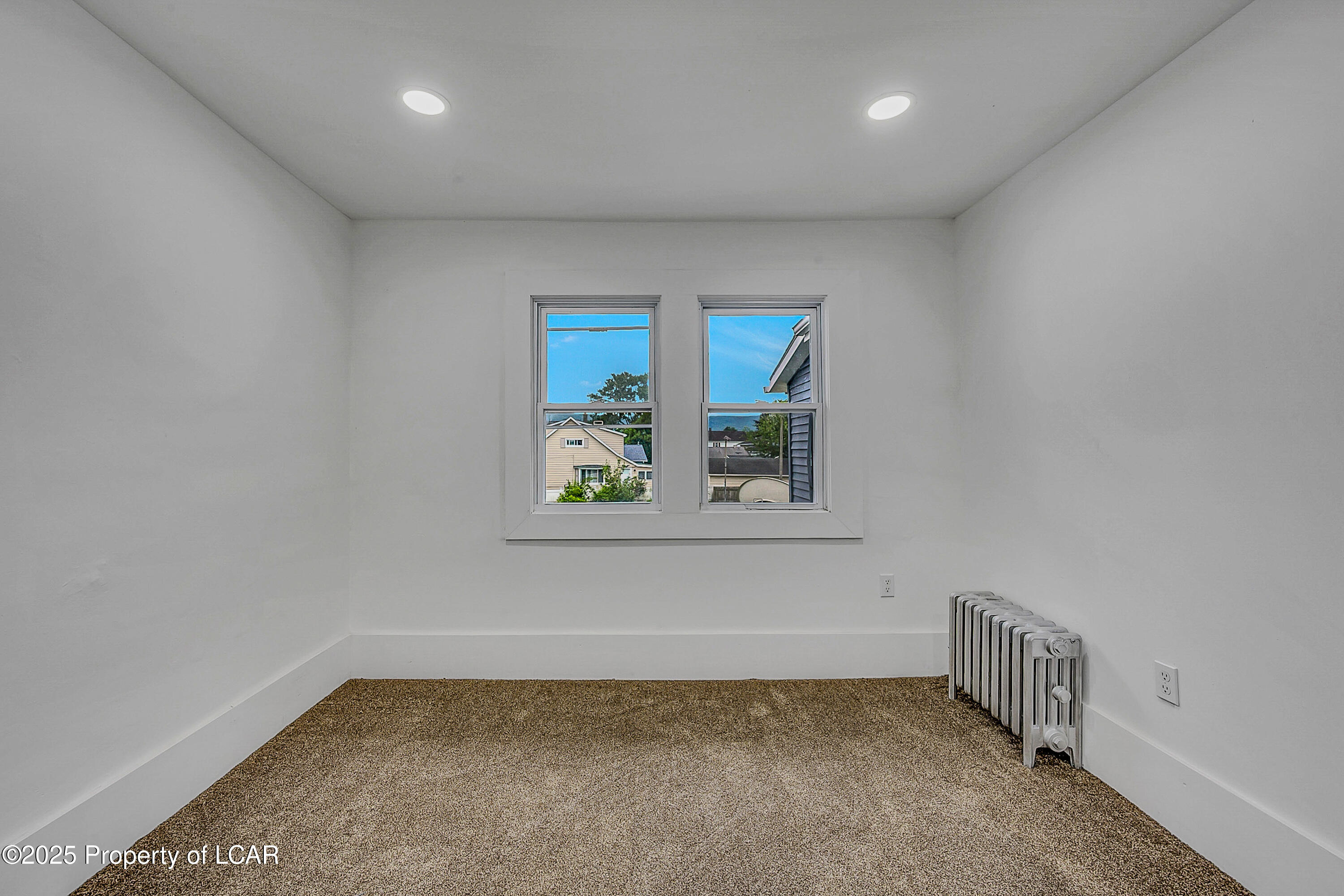 206 Old River Road