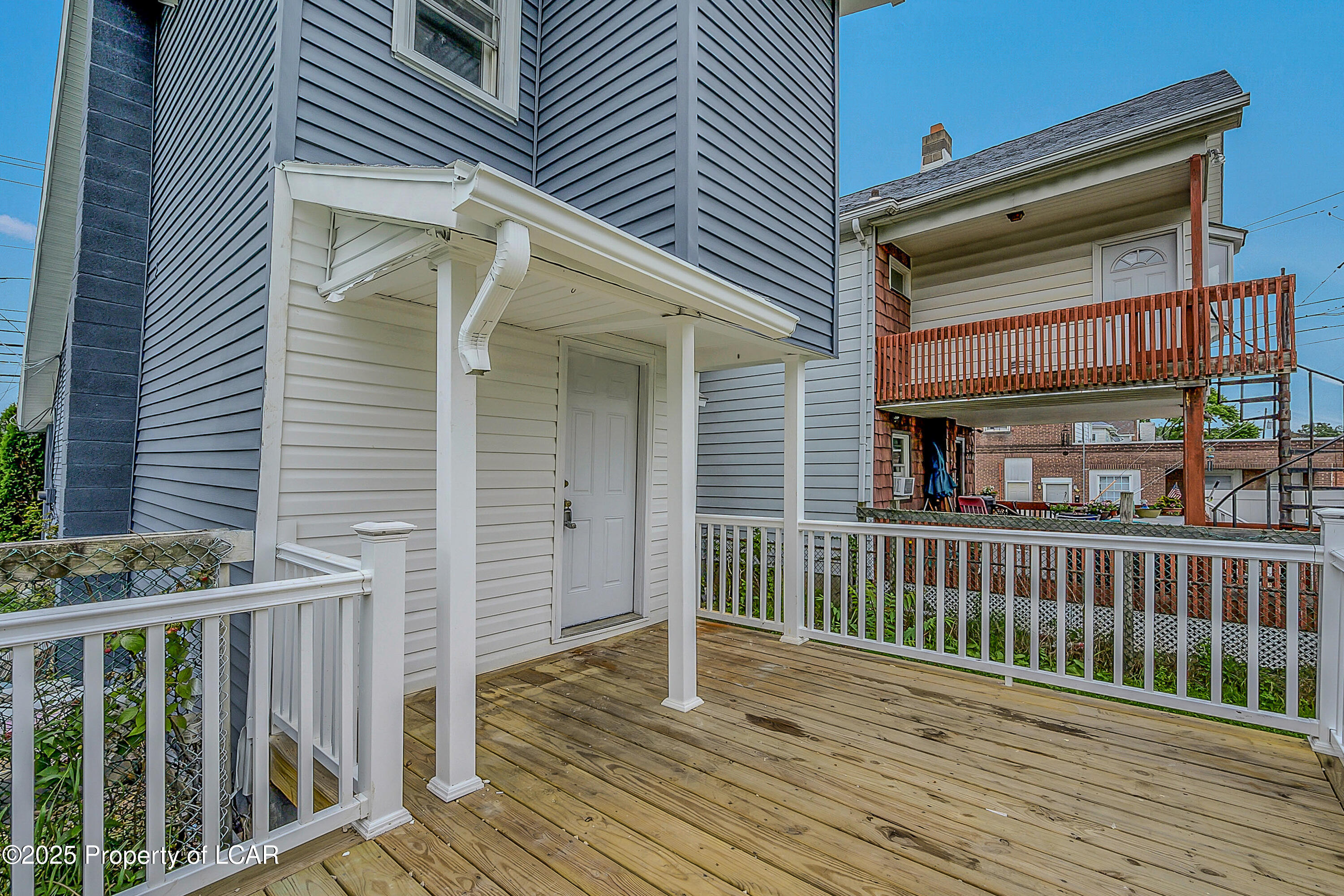 206 Old River Road