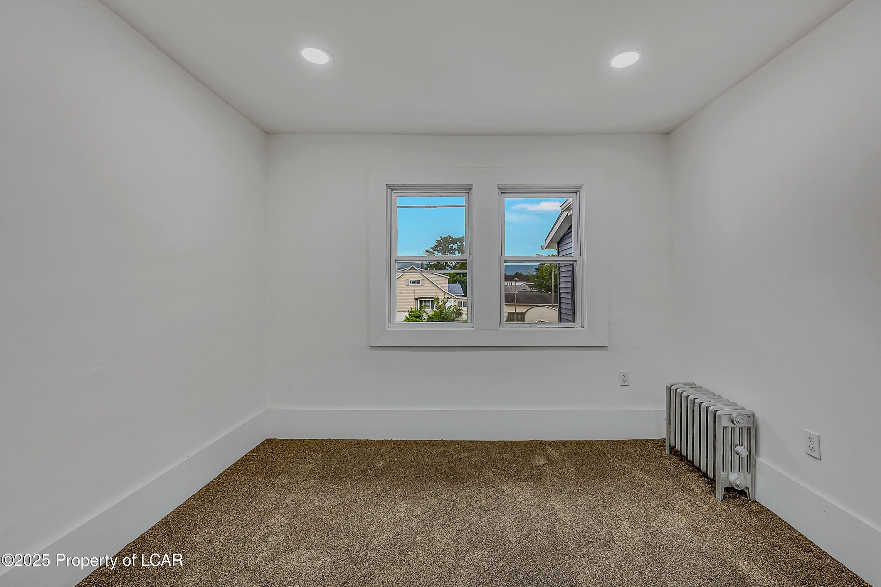 206 Old River Road