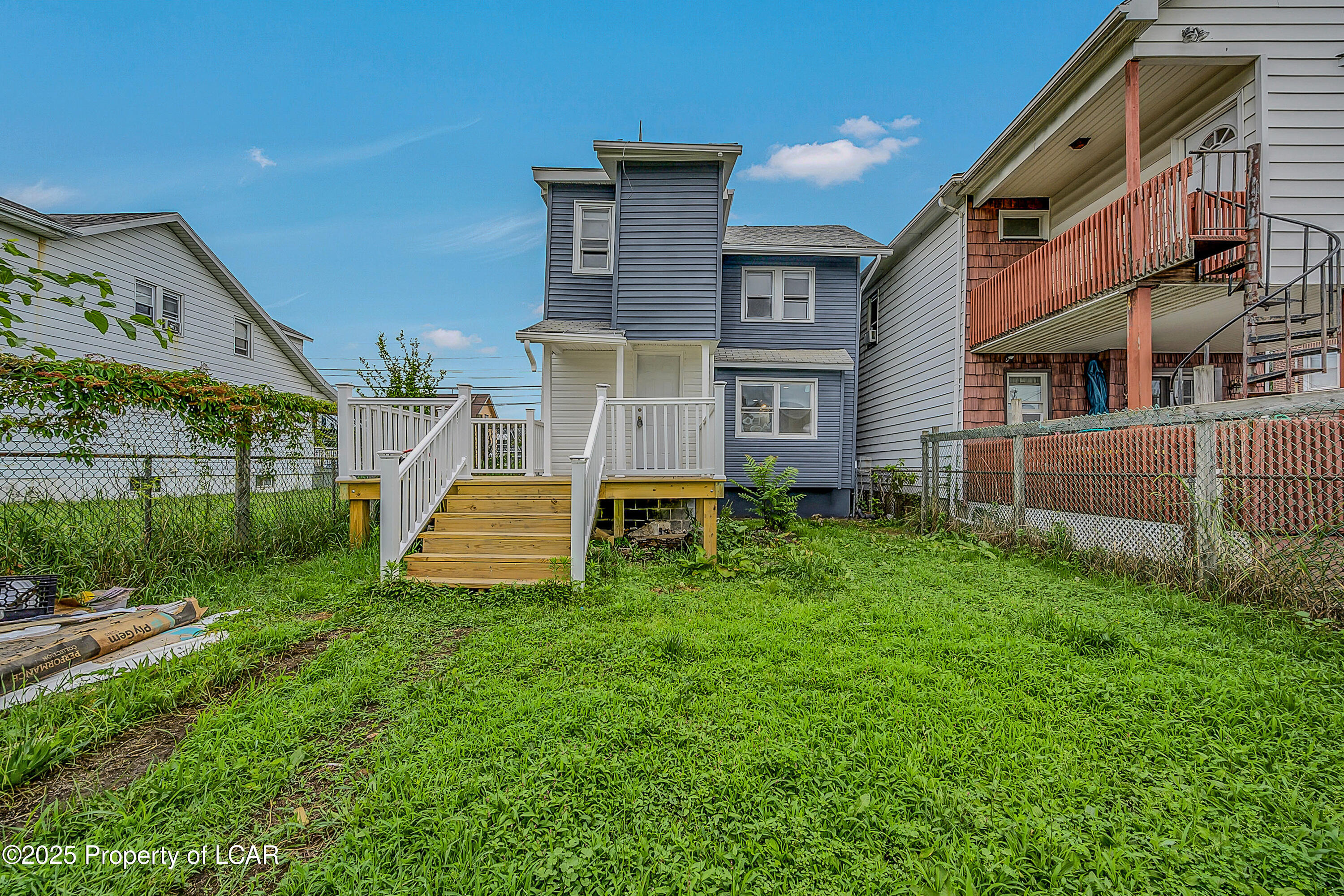 206 Old River Road