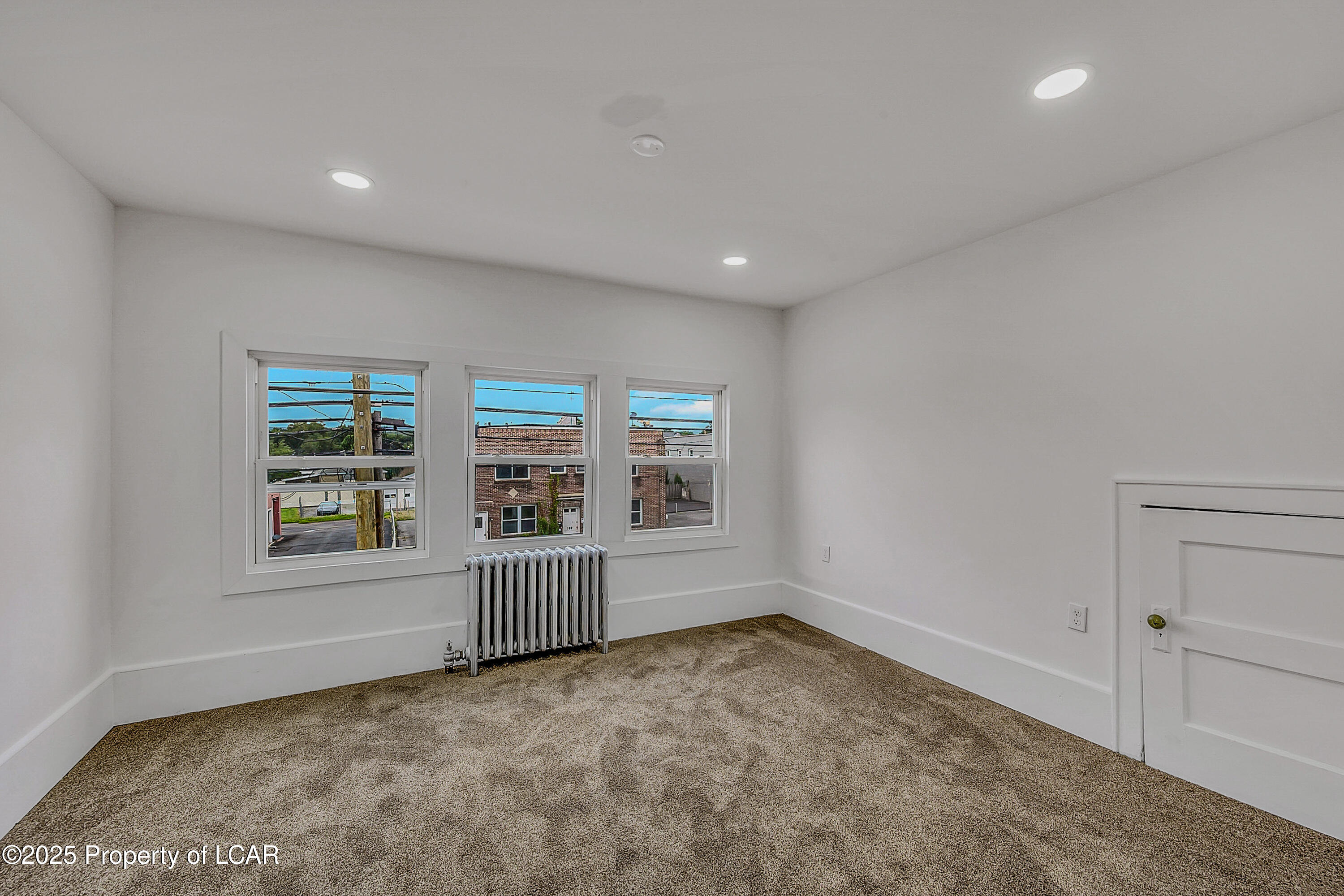 206 Old River Road