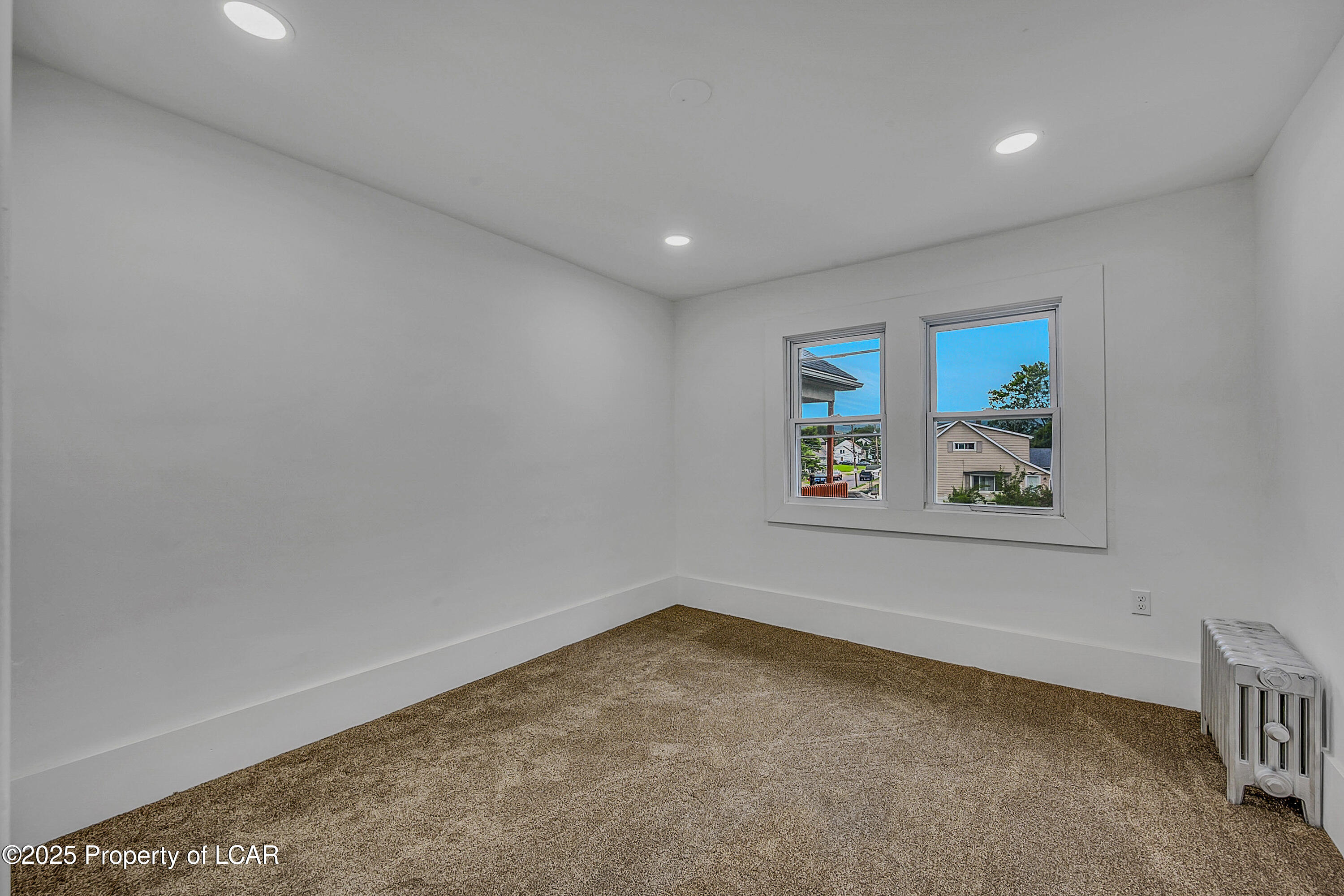 206 Old River Road